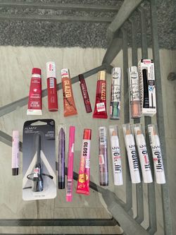 Mekeup  (  Llquid  EyELiner  Water Proof )  Everything   Brand New  Each  For