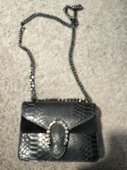 Elegant leather and suede Black Chain Shoulder Bag