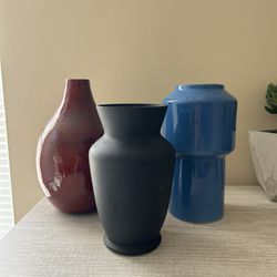 3 Medium Vases