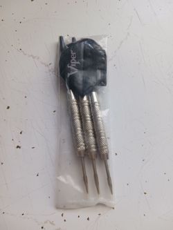 3 NEW VIPER STEEL TIP DARTS W/KNURLED NICKEL-PLATED BARRELS, BLACK FLIGHTS & MATCHING SHAFTS