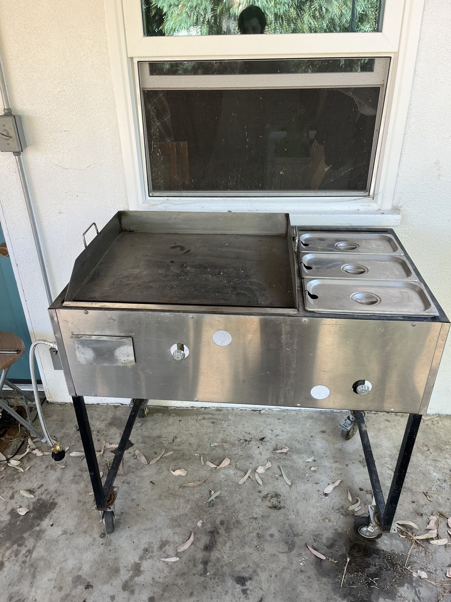 Flat Top Grill With Side Warmers