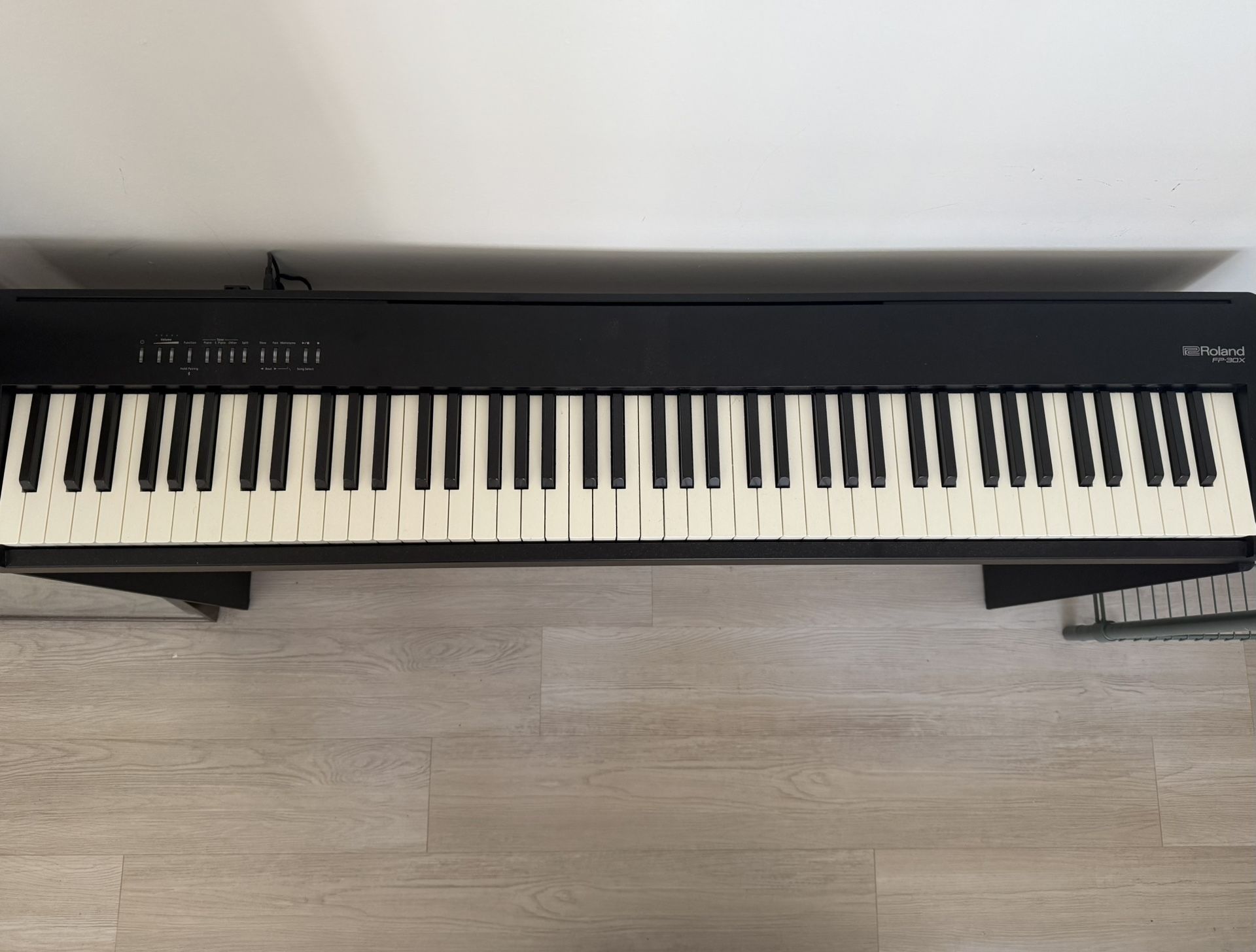 Roland FP-30x with Stand + Pedal