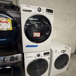 Front load washer and dryer set In great condition well cleaned, delivery available 🚚