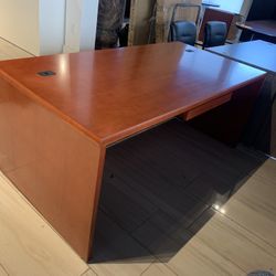 Desk Shell Executive Wood Cherry 3x6’