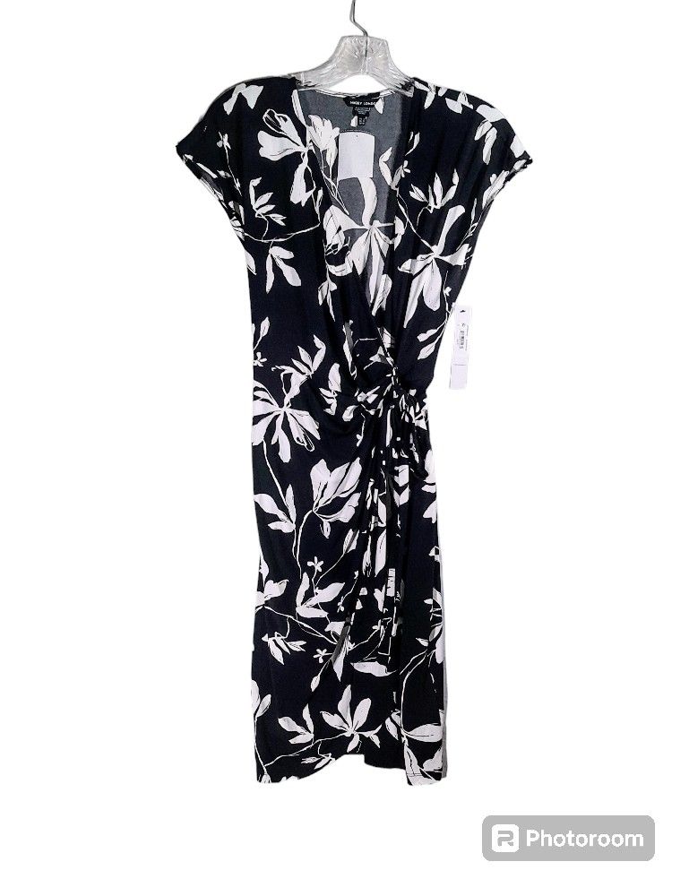 Maggie London Black And White Floral Wrap Dress Size 6 NWT