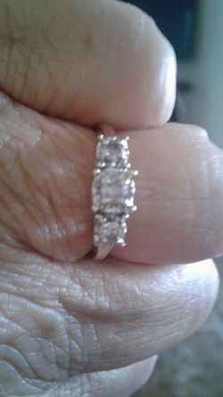 Diamonds and White Gold 10k size 5.
