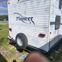 Pioneer Camper 2005 21 Ft