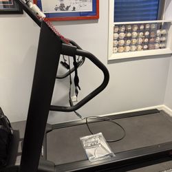 Landice L7 Treadmill
