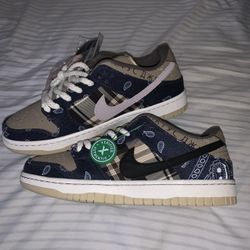 Travis Scott Dunks