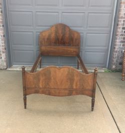 Twin French bed