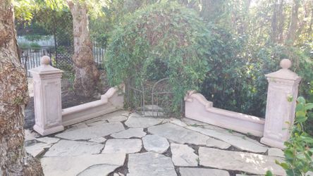 Decorative fake columd