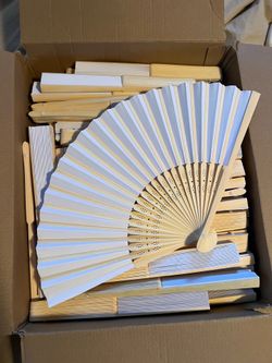 White Paper Fans (pack of 40)