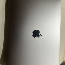 MacBook Pro 13” 2017, i5, 8GB RAM, 256GB SSD
