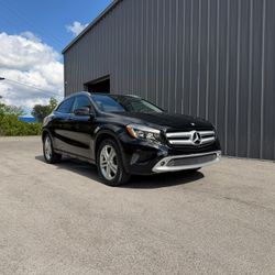 2015 MERCEDES-BENZ GLA250
