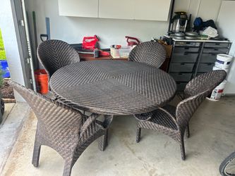 Outdoor patio set