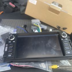 7” Screen Apple Car Play 