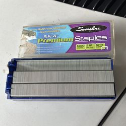 Staples new  ,, grapas nuevas