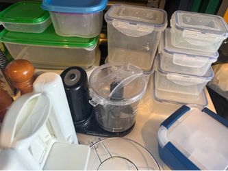 Random kitchen item lot