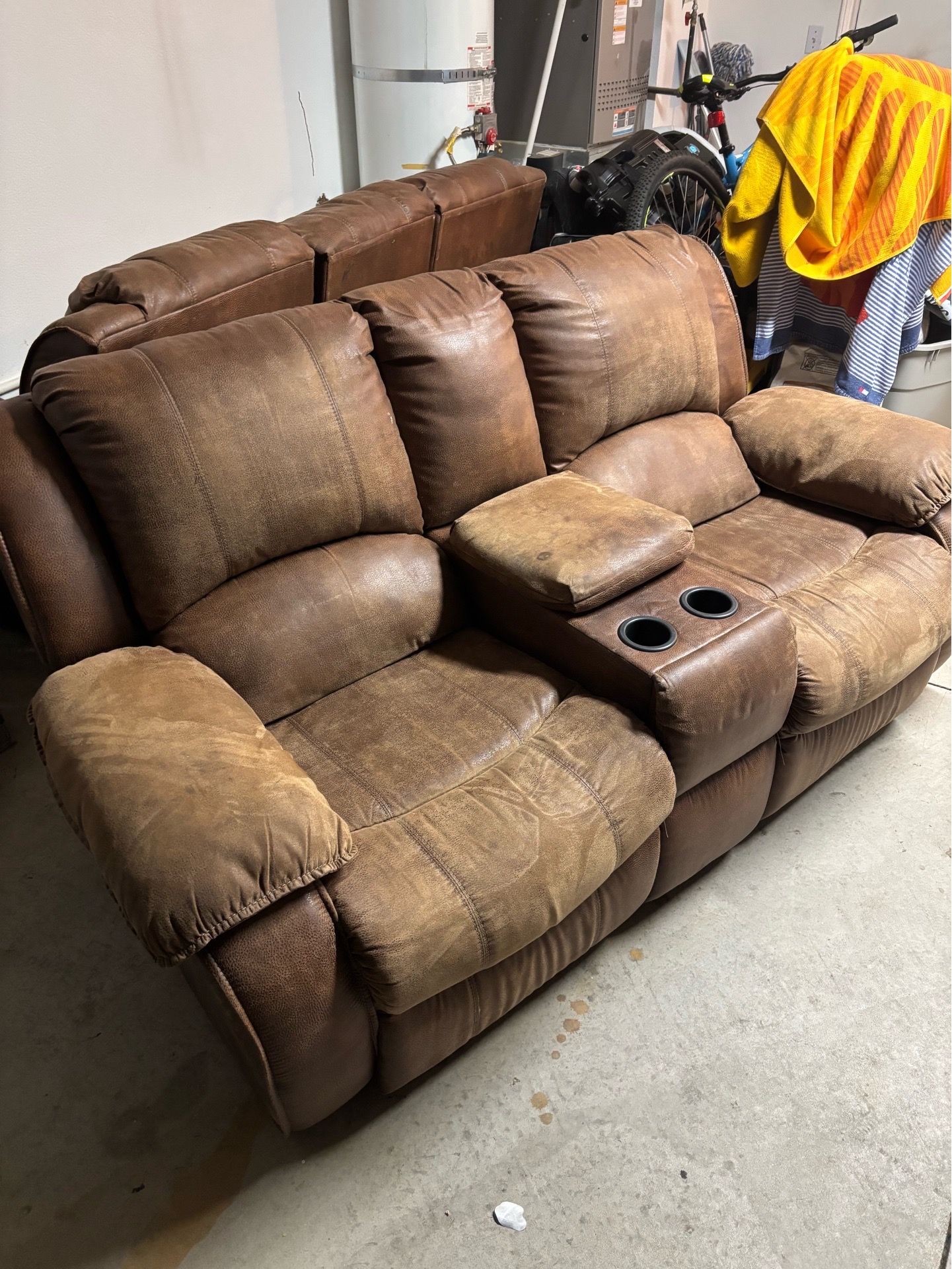 Sectional couch recliner