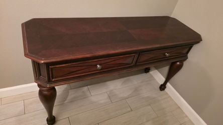 Home Decor Table