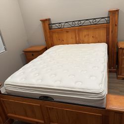 4-Piece Pine Queen Bed Set w/Wall Mirror