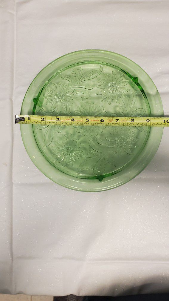 Uranium Glass Sunflower Cake Plate