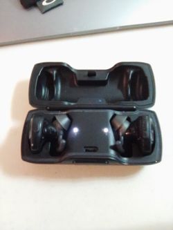 Bose Wireless Earbuds, With Charging Case