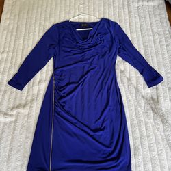 Jessica Simpson dress size 10 or medium stretch, three-quarter sleeve, with zipper detail. Good condition, used once