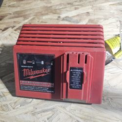 Milwaukee Battery Charger 