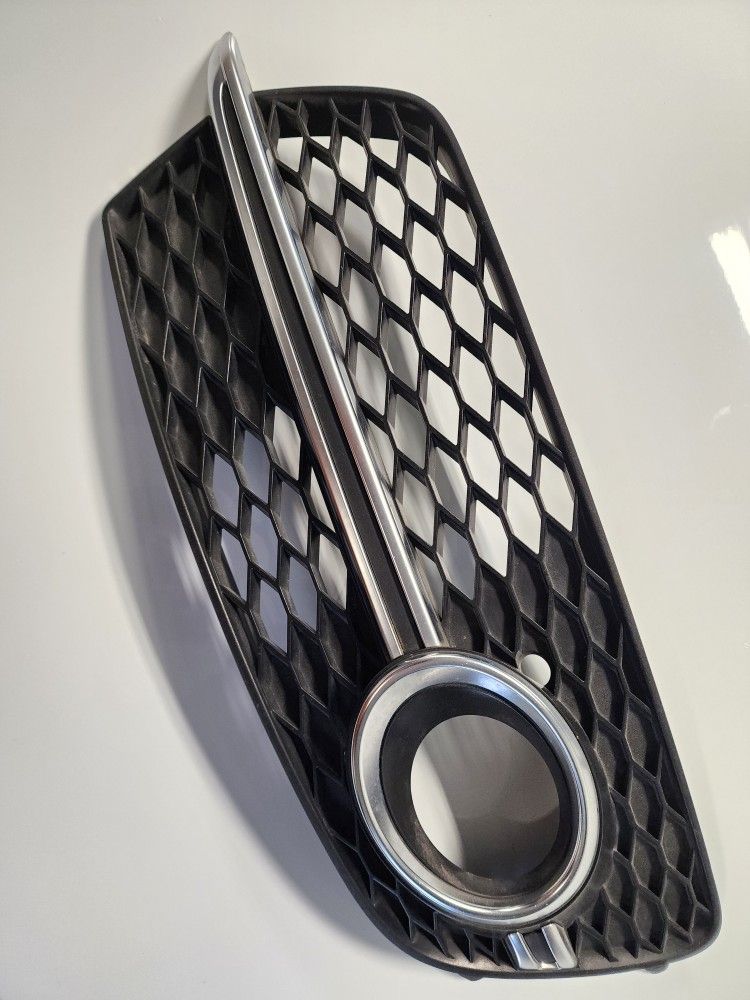 OEM AUDI SQ5 FRONT BUMPER LOWER GRILLE INSERT VENT LEFT SIDE