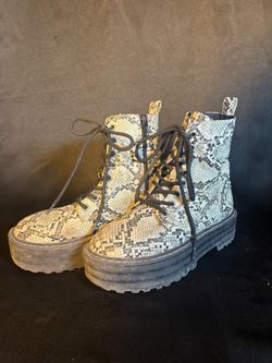 Snakeskin Print Lace-Up Combat Boots OBO Size 5.5 H&M