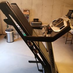 Treadmill 