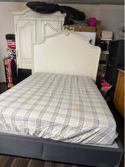 Queen bed