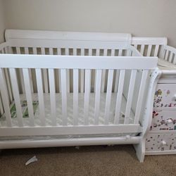 Crib/toddler Bed. 