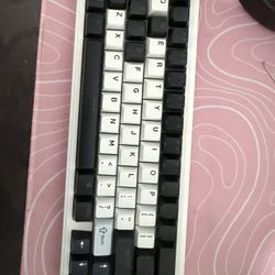 Aula F65 Mechanical Keyboard – Upgraded Keycaps, Creamy Sound + Cover, RGB