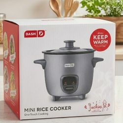 Dash Mini Rice Cooker, a compact kitchen appliance designed for small households, dorms, or travel.