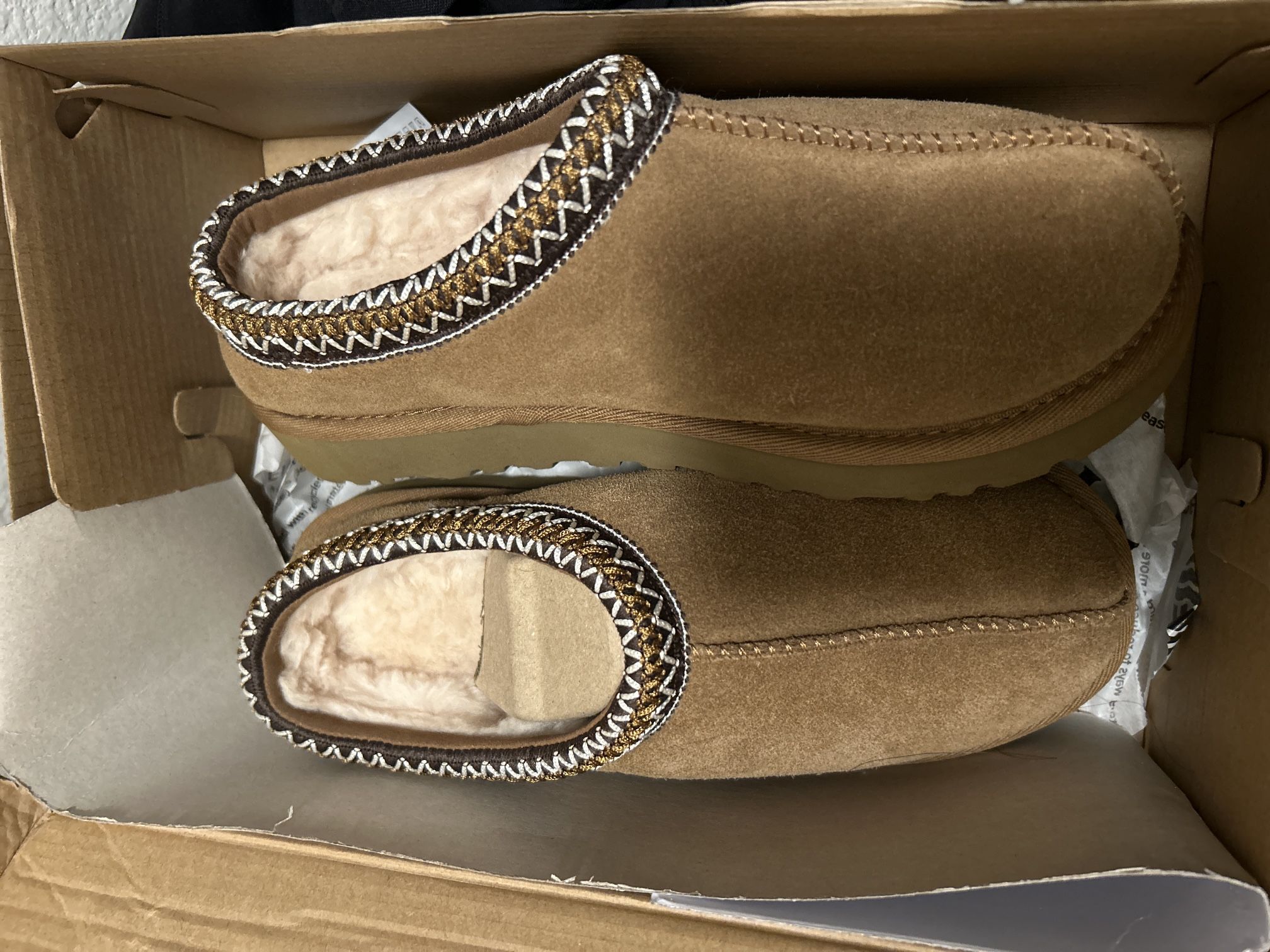 Ugg Tasman