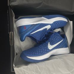 Brand New Kobe VI Size 1.5 Youth 