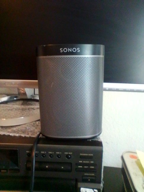 Sonos Model PLAY:1 Wireless Speaker And Tri Pod (Black) with Power Cord - TESTED & WORKS