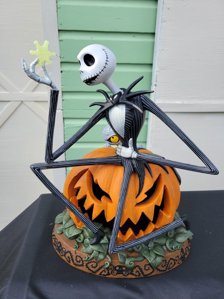 Disney Nightmare Before Christmas Jack Skellington  Statue