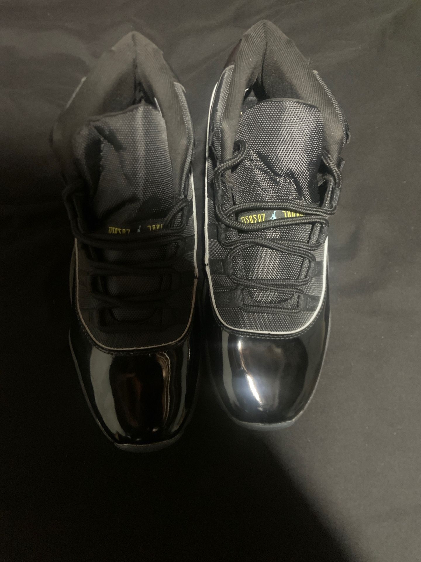 Air Jordans 11 (Gammas) Sz 12