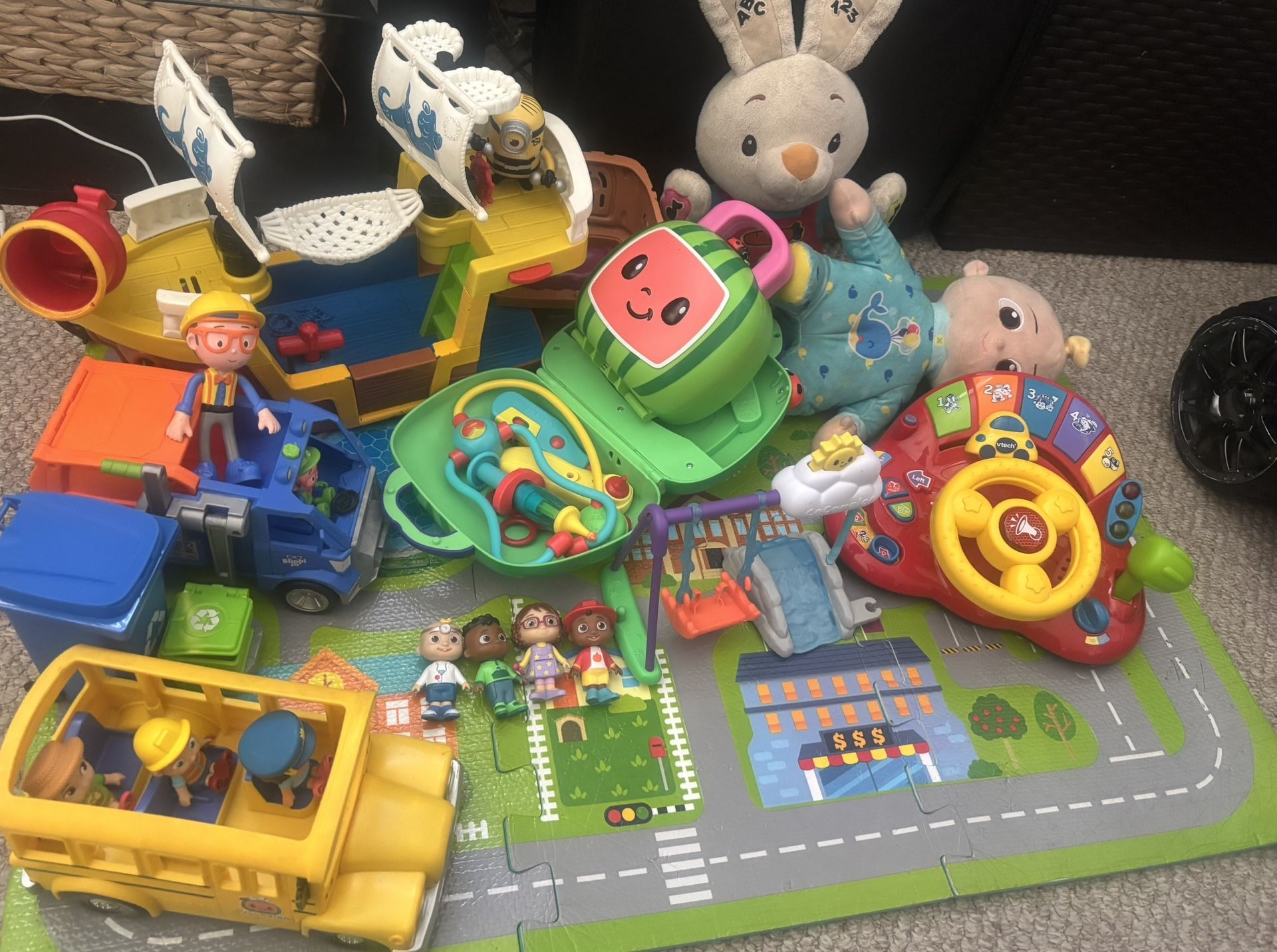 Free Bundle of Toys.