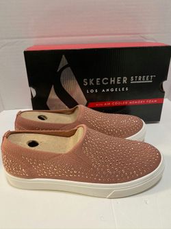 Women skecher street Slip on size 7