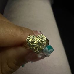 Gold heart nugget ring