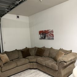 Like New Brown Sectional Sofa – Spacious & Very Comfortable