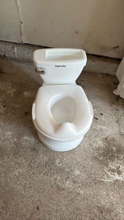 Like new!! Portable Potty For Potty Training