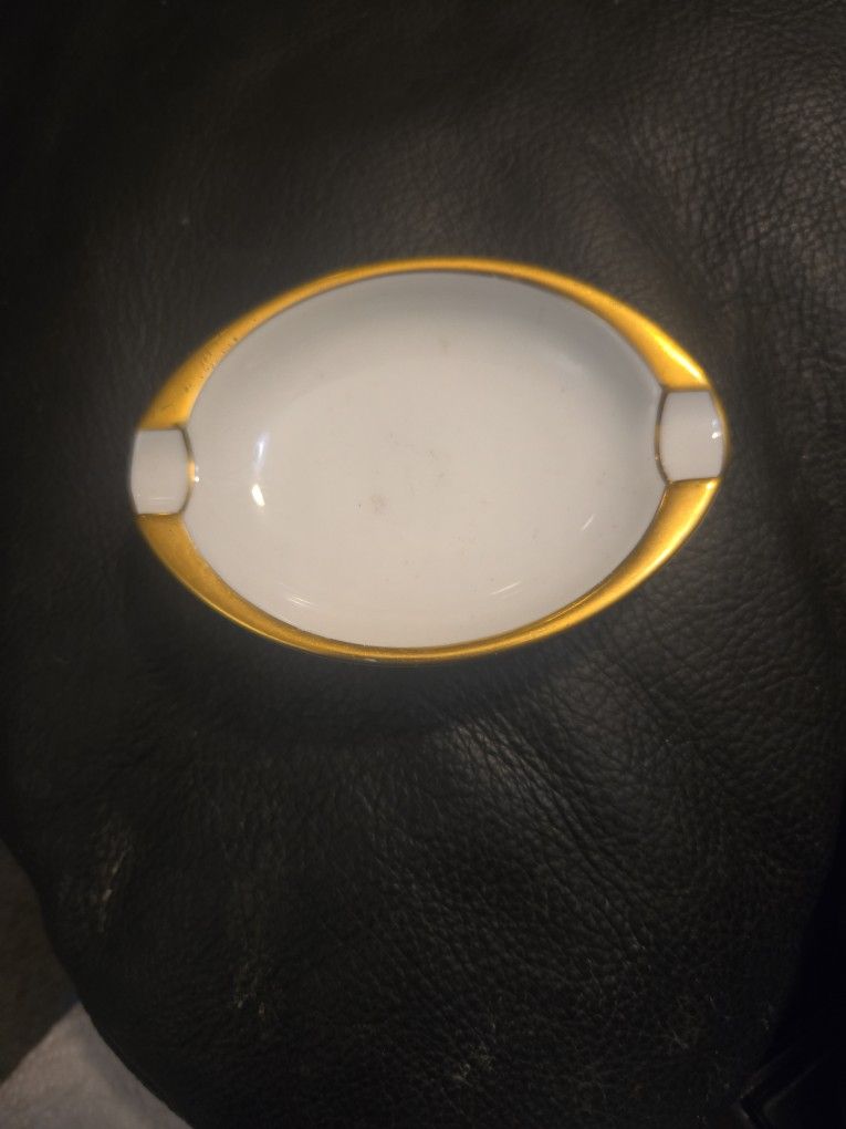 > Vintage Fürstenberg Germany Porcelain Ashtray – Blue Crown F Mark – Circa 1950s–70s