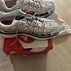 Nike Women’s Sneakers