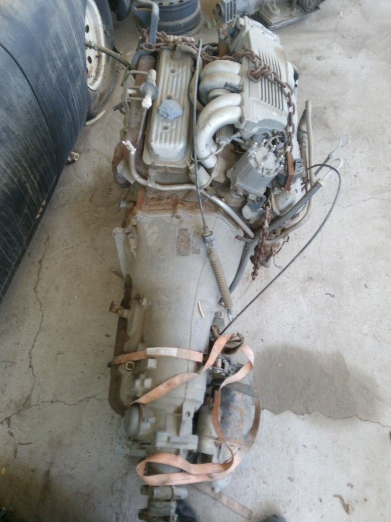 87 Camaro 5L Engine And Transmission