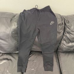Men’s Nike Slim Fit Jogger MEDIUM